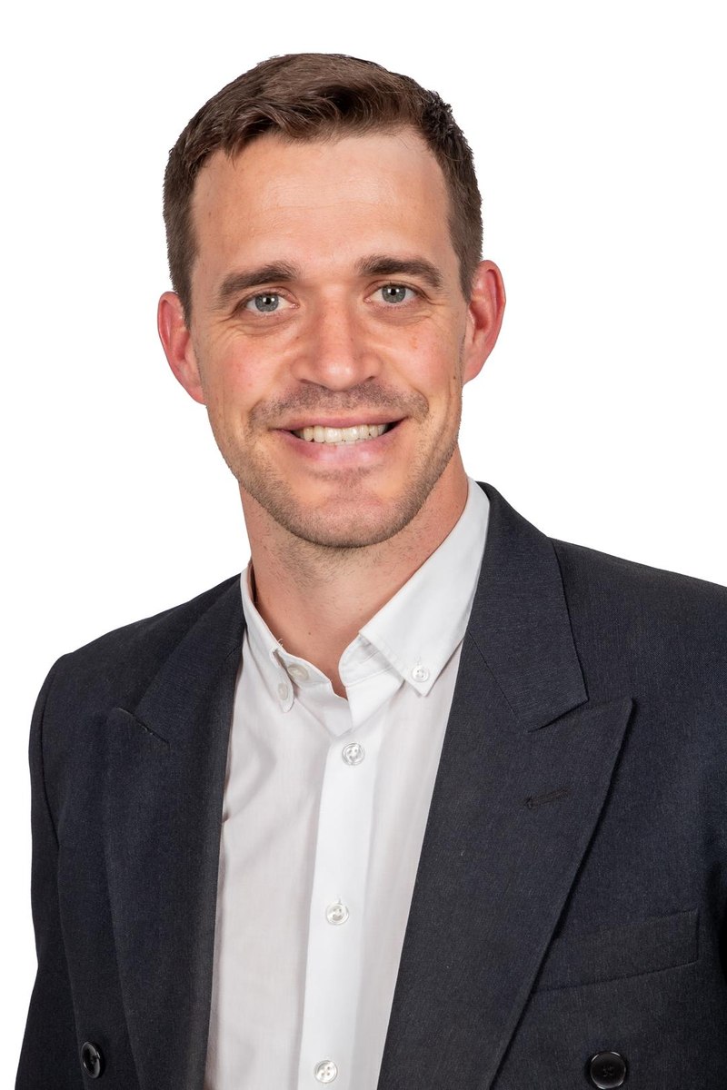 Magnus Clarke, Director & Principal